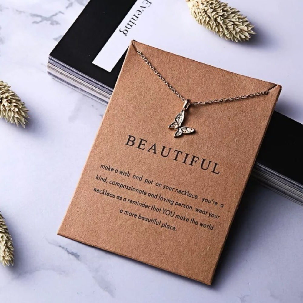 NEW Beautiful Butterfly Gold Necklace